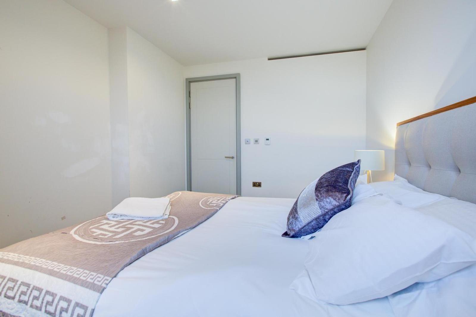 Edgware Road Luxury Apartment *